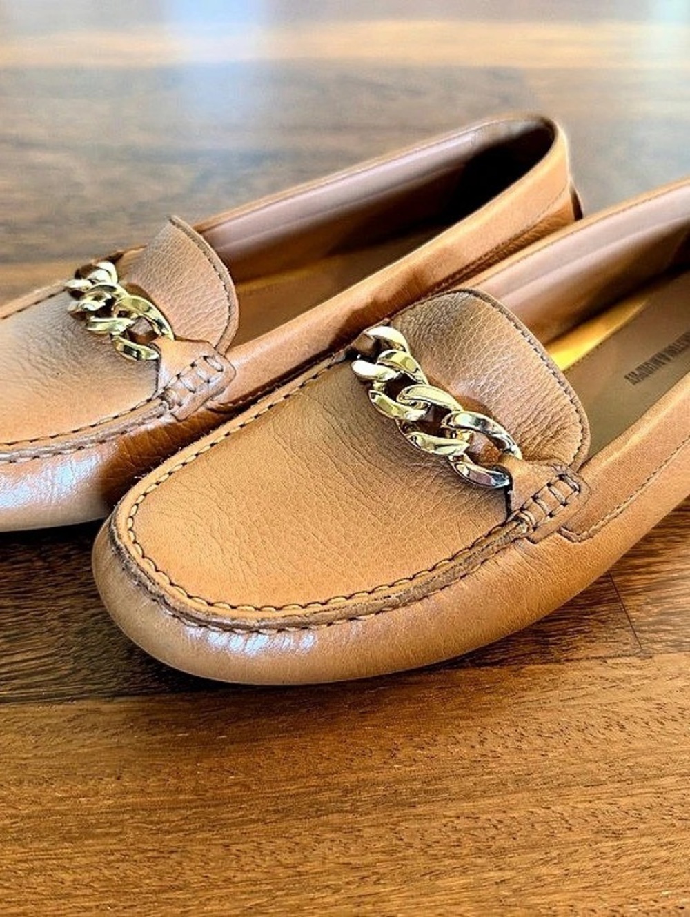 Johnston & Murphy Women’s Maggie Chain Moc Tan Calfskin Leather Loafers size 8.5